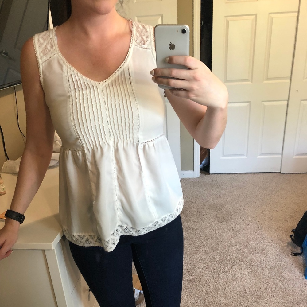 White short sleeve blouse